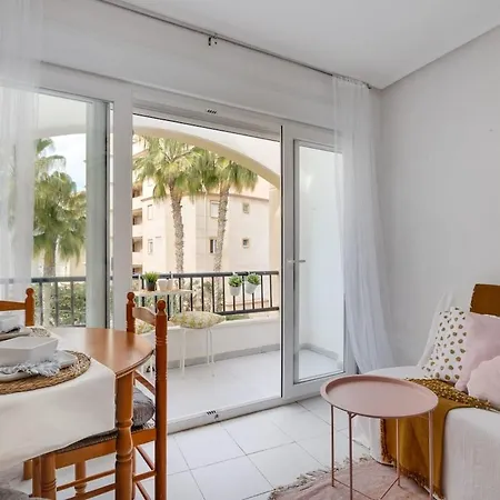 Apartment, Pool, And Sea Торевьиа